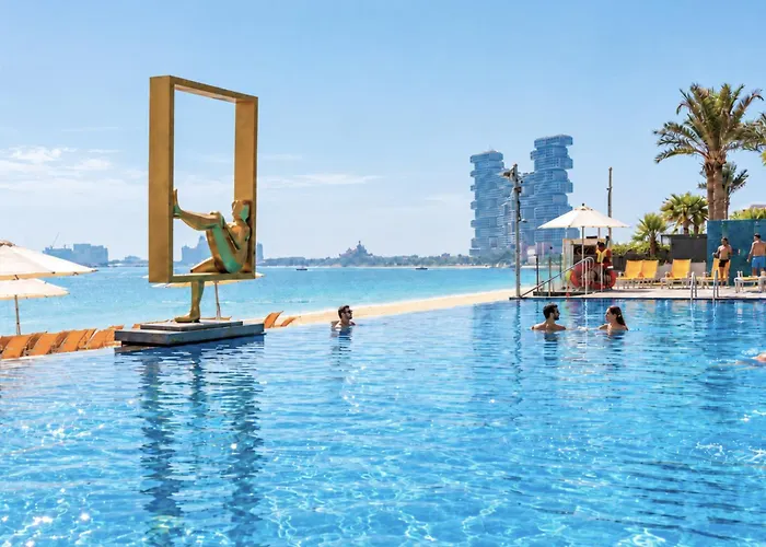 C Central Hotel And Resort The Palm Dubai